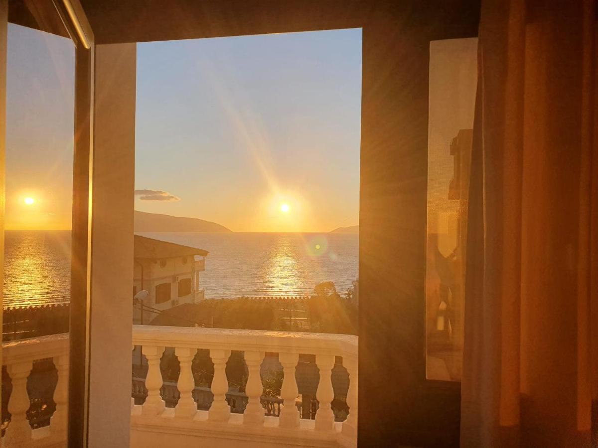 Vlorë Villa Mare - For Families & Groups מראה חיצוני תמונה