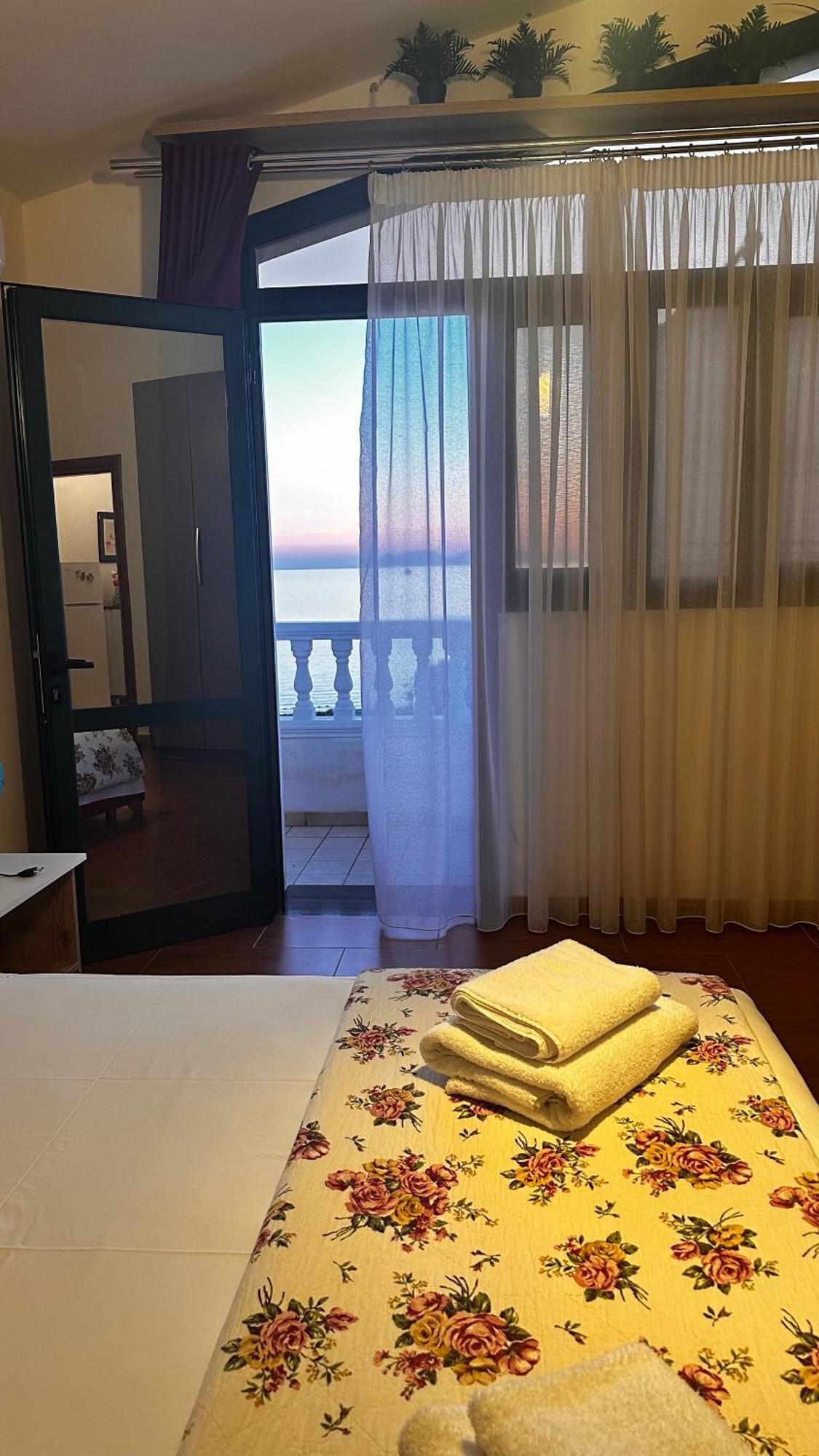 Vlorë Villa Mare - For Families & Groups מראה חיצוני תמונה